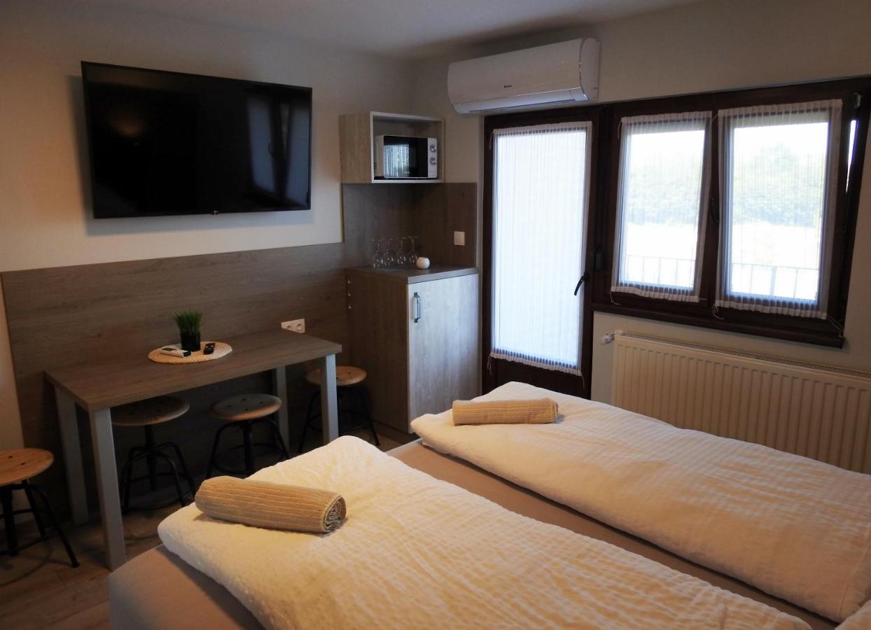 Kukorica Csarda Apartman 2 Balatonujlak Экстерьер фото