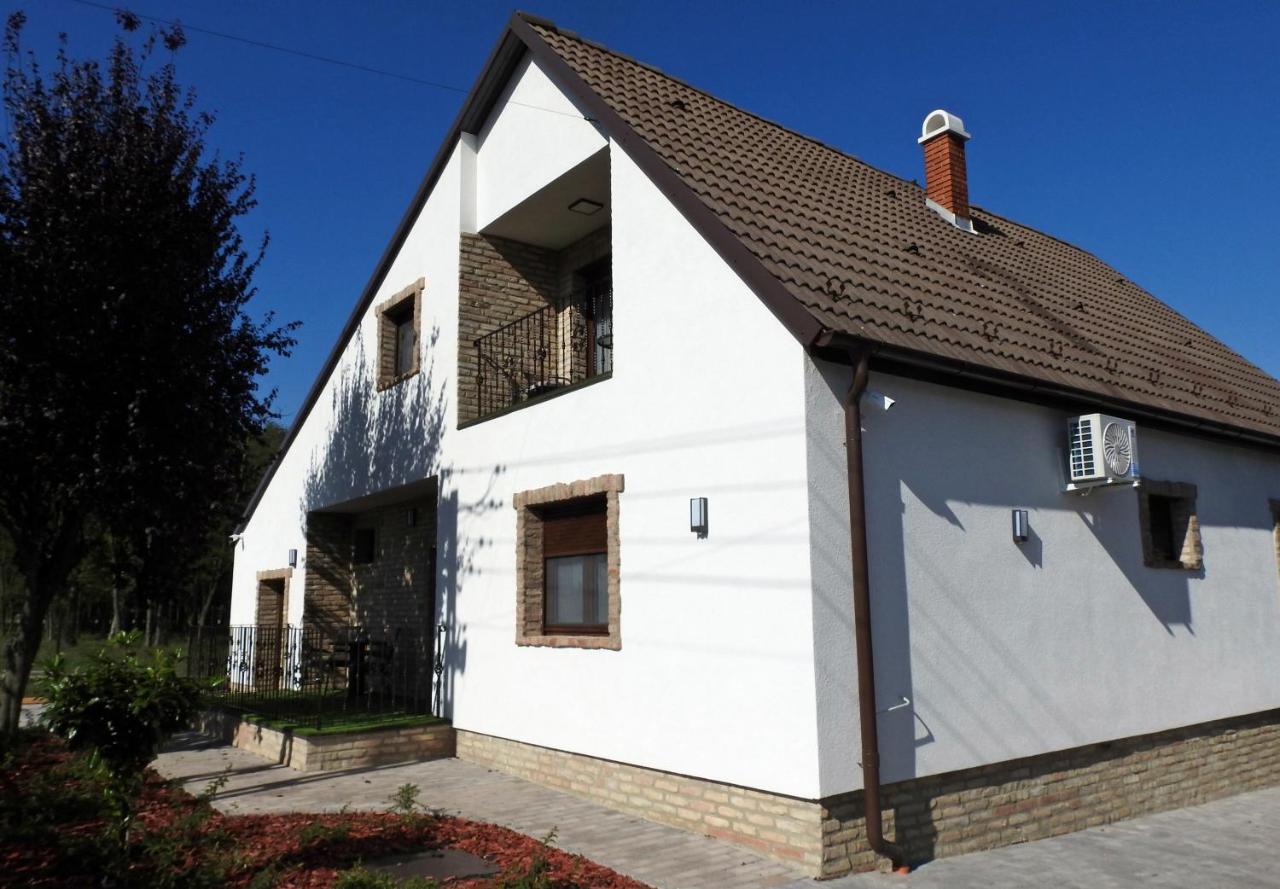 Kukorica Csarda Apartman 2 Balatonujlak Экстерьер фото
